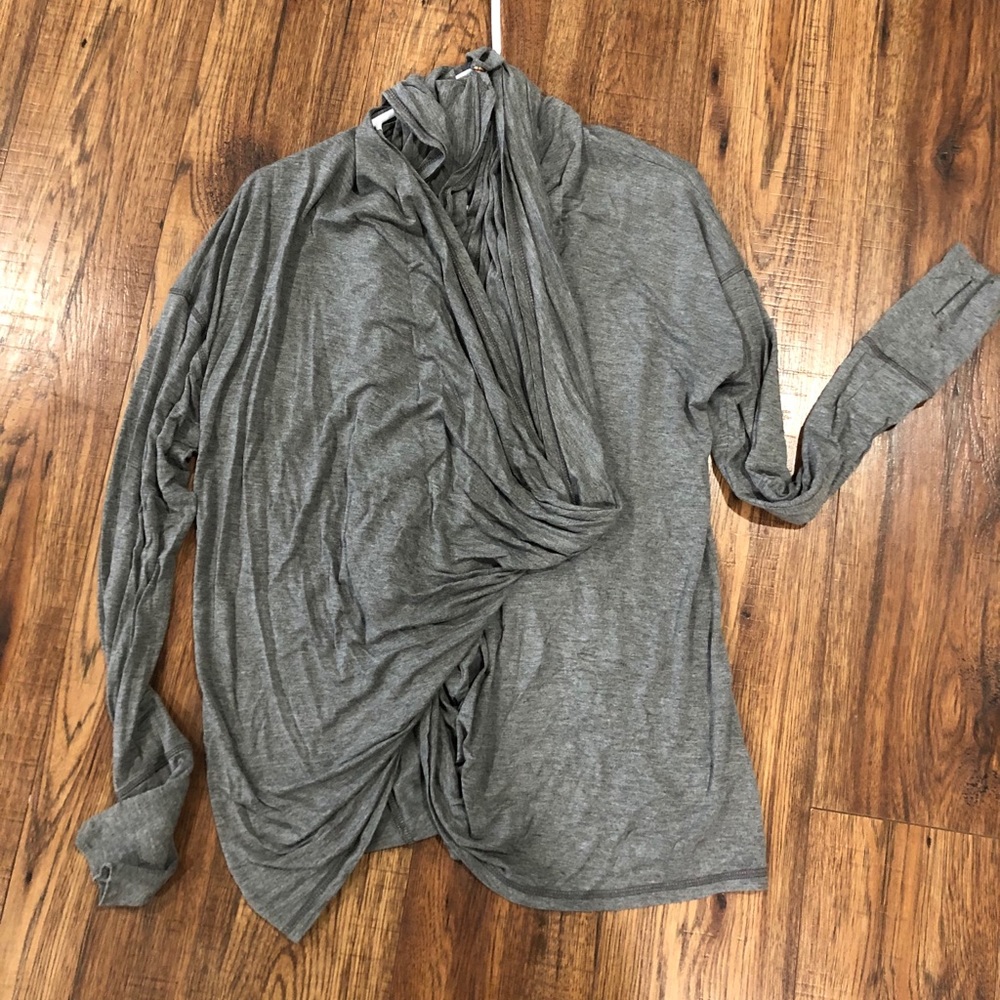 Caslon wrap top